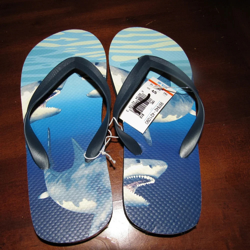 NWT Boys Shark Flip Flops Sandals Shoes Size 4-5